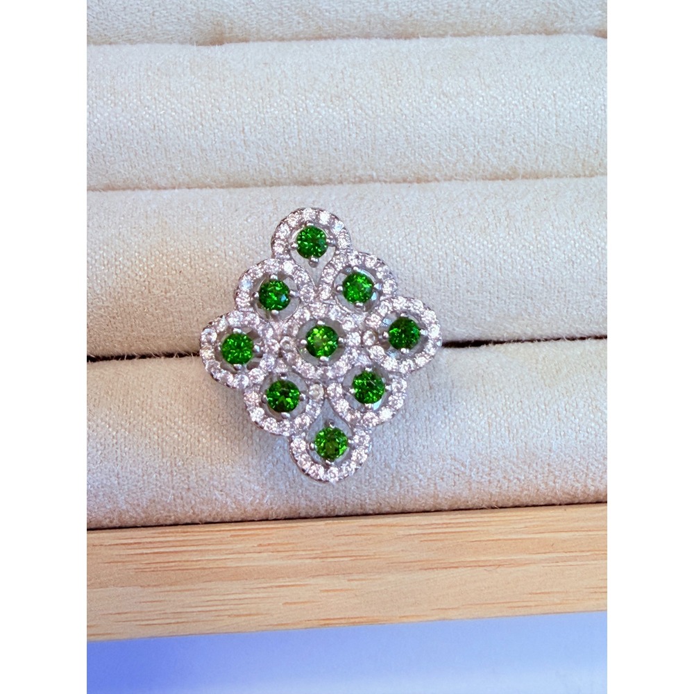 Beautiful Sterling silver ring. Size on pictures. Stamped.
